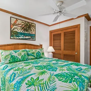  Holiday home 1st Floor Kiahuna 1br Condo, Garden View, Athletic Club Kp422
